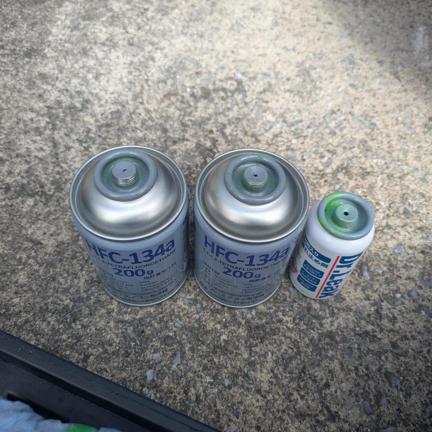 カーエアコンガス補充